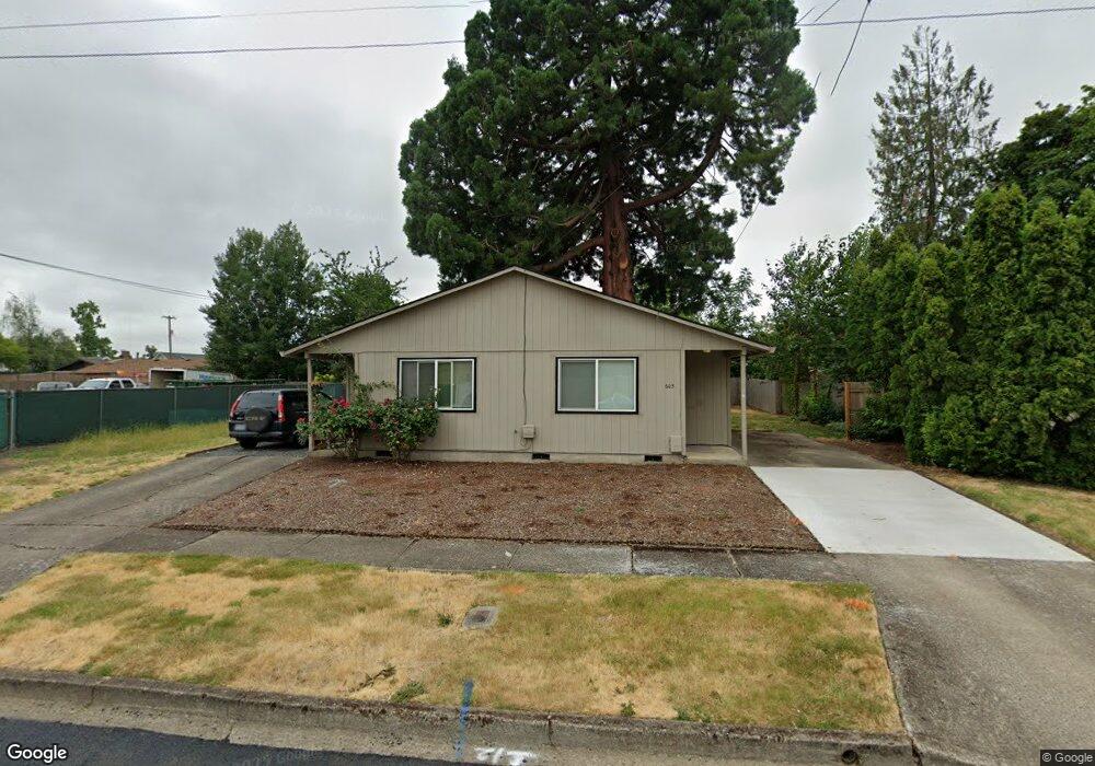 605 S Center St, Newberg, OR 97132 - photo 1