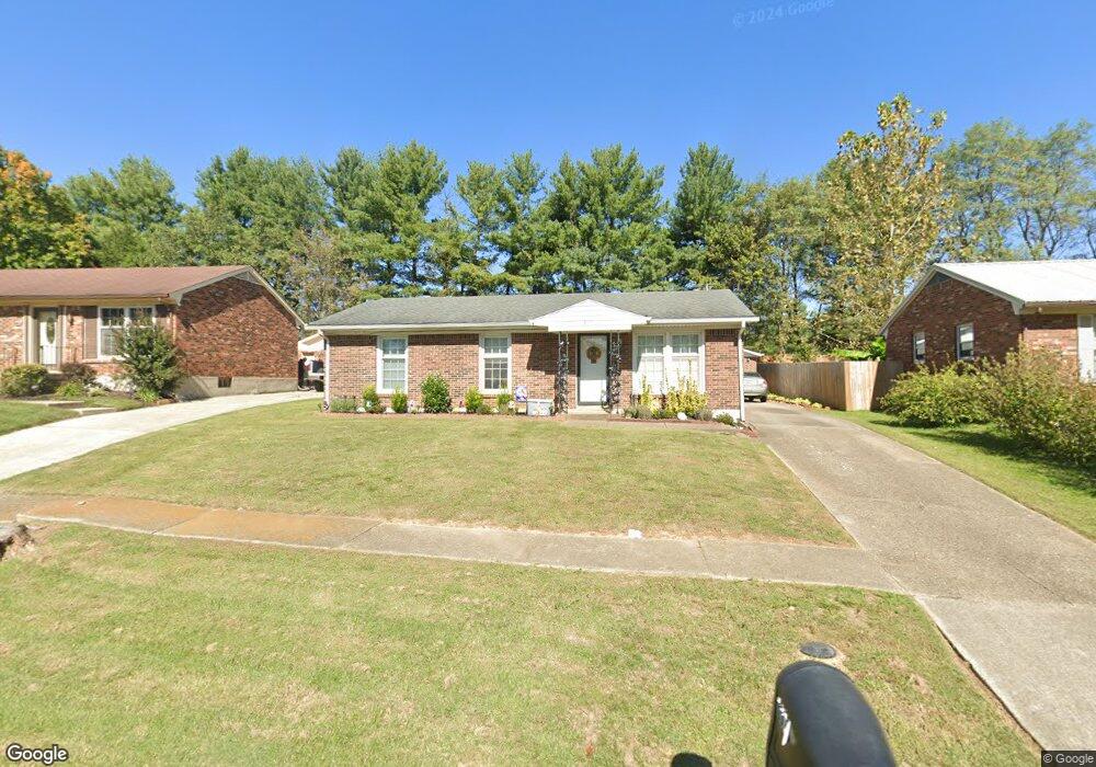 8910 Lantana Dr, Louisville, KY 40229 - photo 1