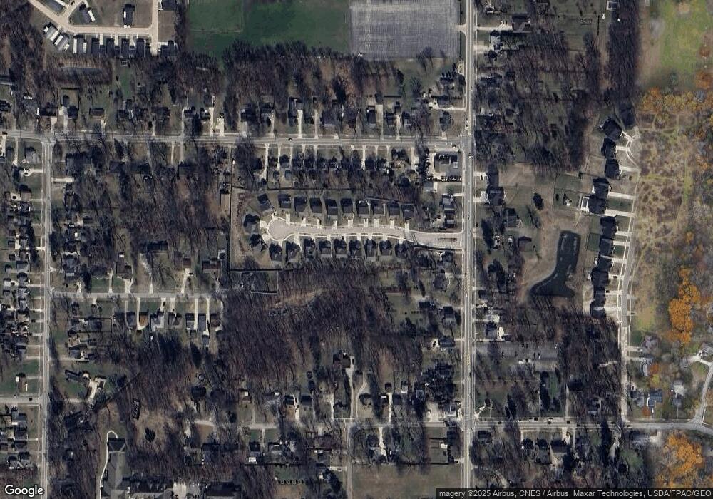 25663 Western Reserve Ln, Olmsted Falls, OH 44138 - photo 1