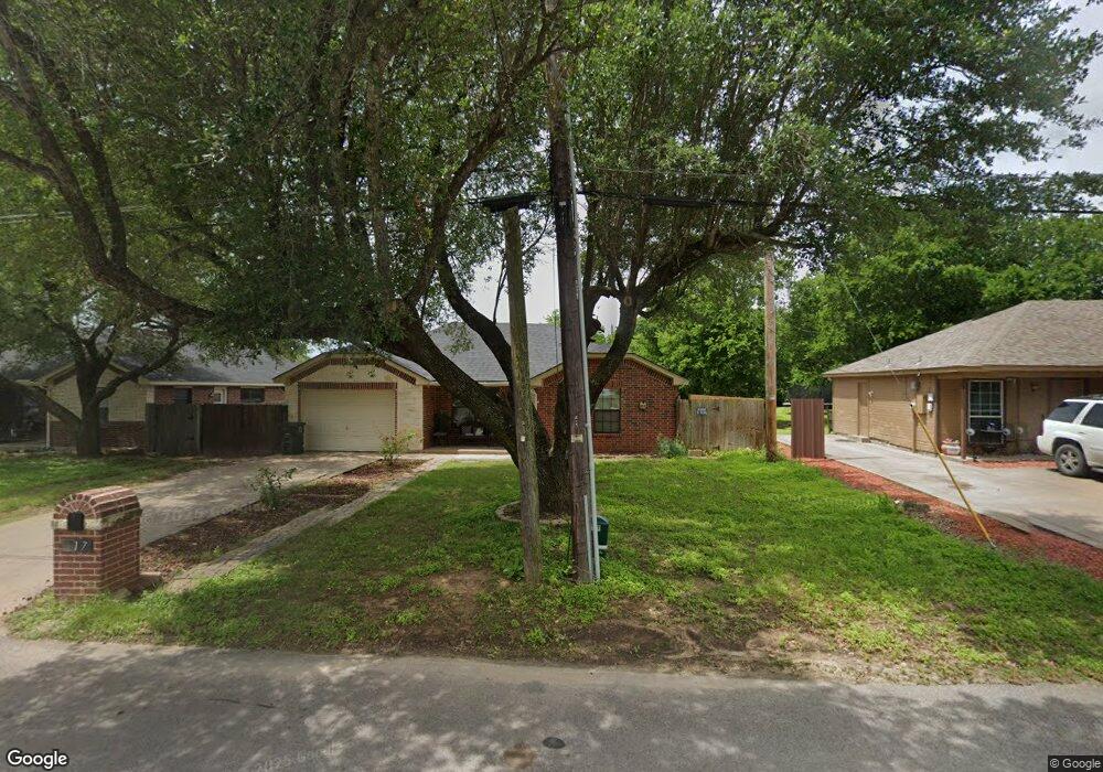 217 Cleveland St, Cleburne, TX 76031 - photo 1