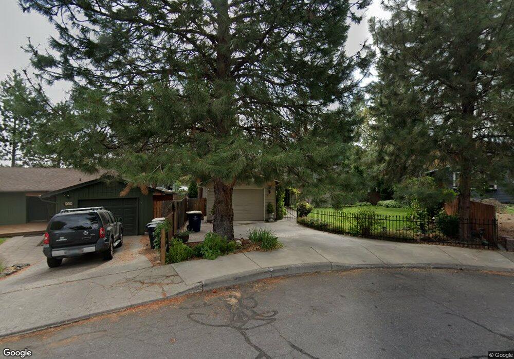 932 SE Morton Ct, Bend, OR 97702 - photo 1