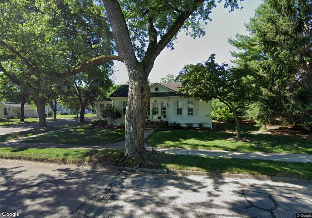 360 Washington St, Chelsea, MI 48118 - photo 1