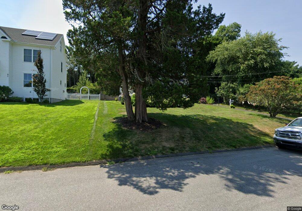 200 Flax Rd, Fairfield, CT 06824 - photo 1