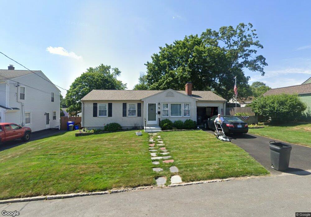 73 Crest Dr, Pawtucket, RI 02861 - photo 1