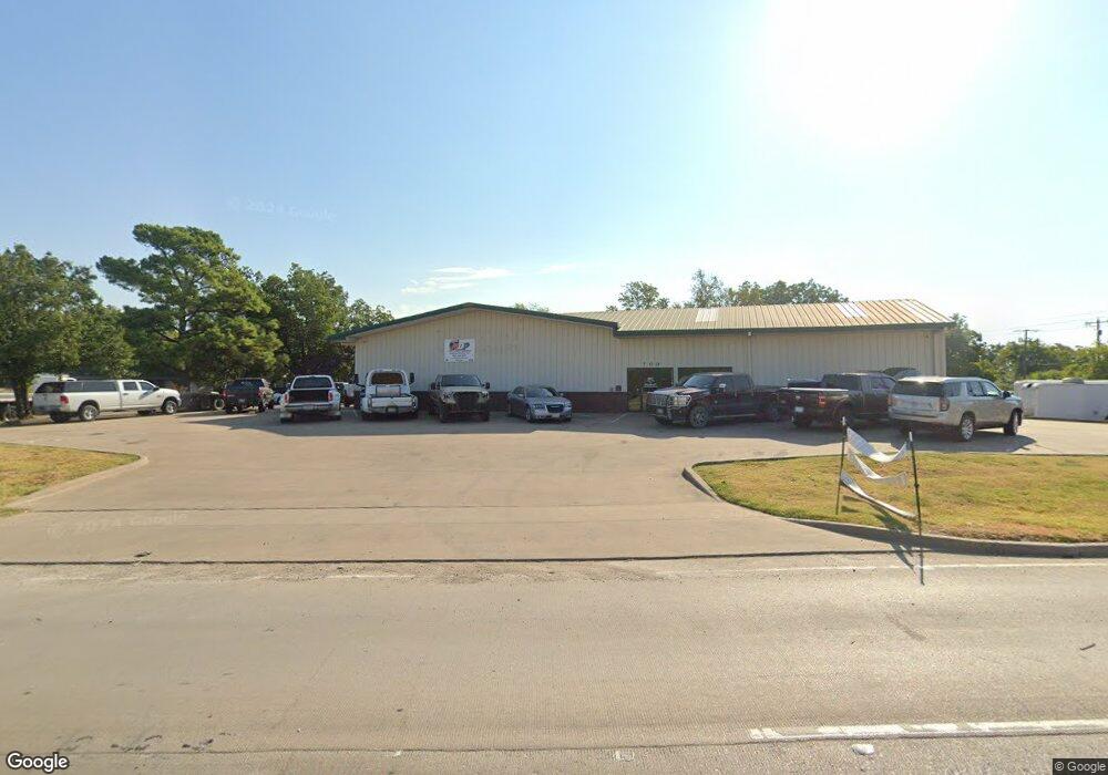 700 Interstate 35, Gainesville, TX 76240 - photo 1