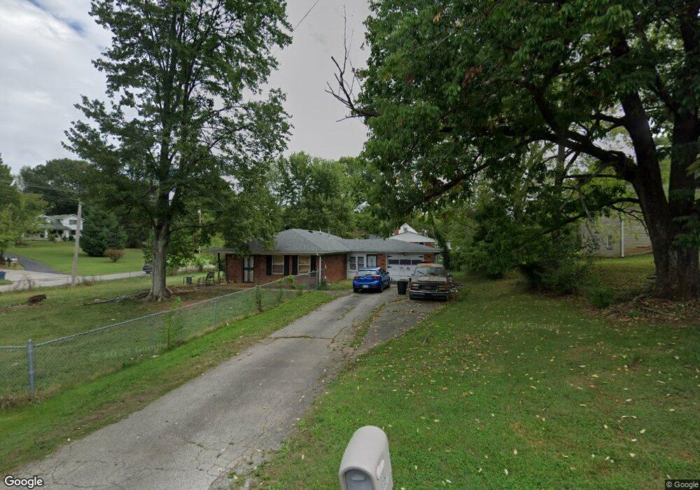 8801 Maple Rd, Louisville, KY 40229 - photo 1