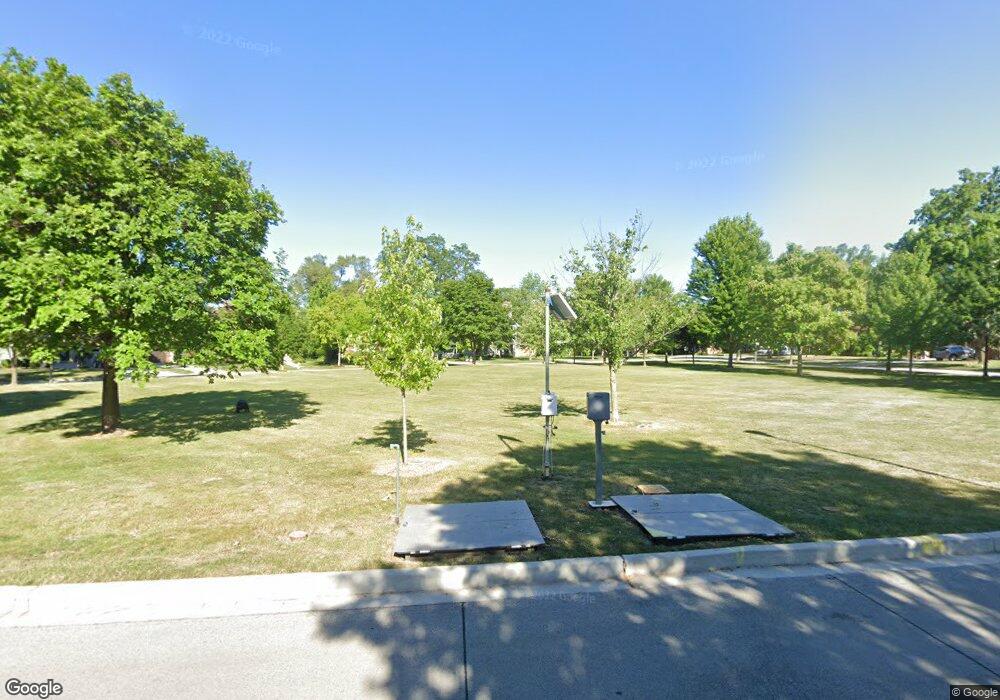 410 Crescent, Elmhurst, IL 60126 - photo 1