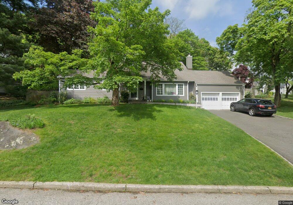 25 Harvard Ln, Hastings On Hudson, NY 10706 - photo 1