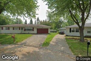 712 Greenwood Ct, Silvis, IL 61282