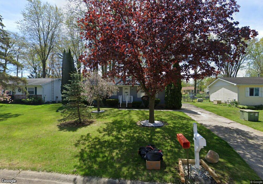 5489 Meadowcrest Dr, Flint, MI 48532 - photo 1