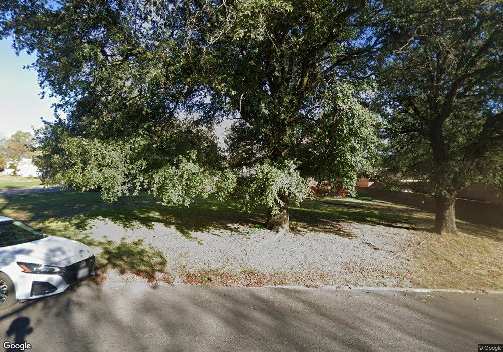 1205 E Jefferson St, Hugo, OK 74743 - photo 1