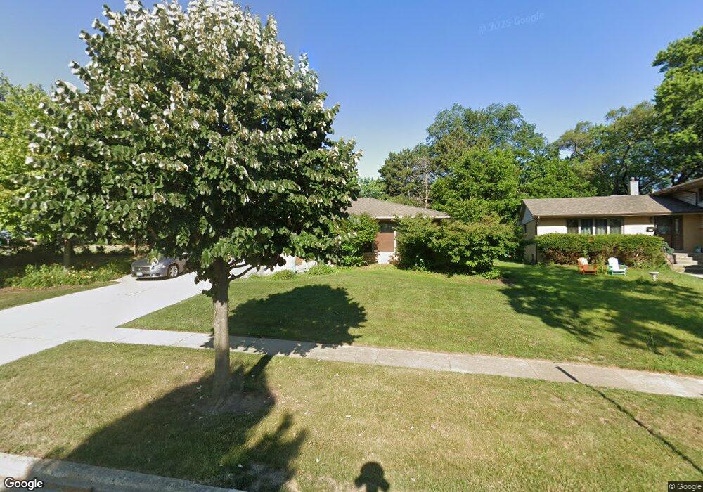 4409 Sycamore Ln, Rolling Meadows, IL 60008 - photo 1