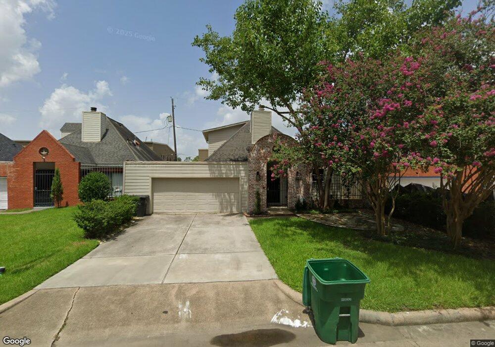 1735 Gingerleaf Ln, Houston, TX 77055 - photo 1