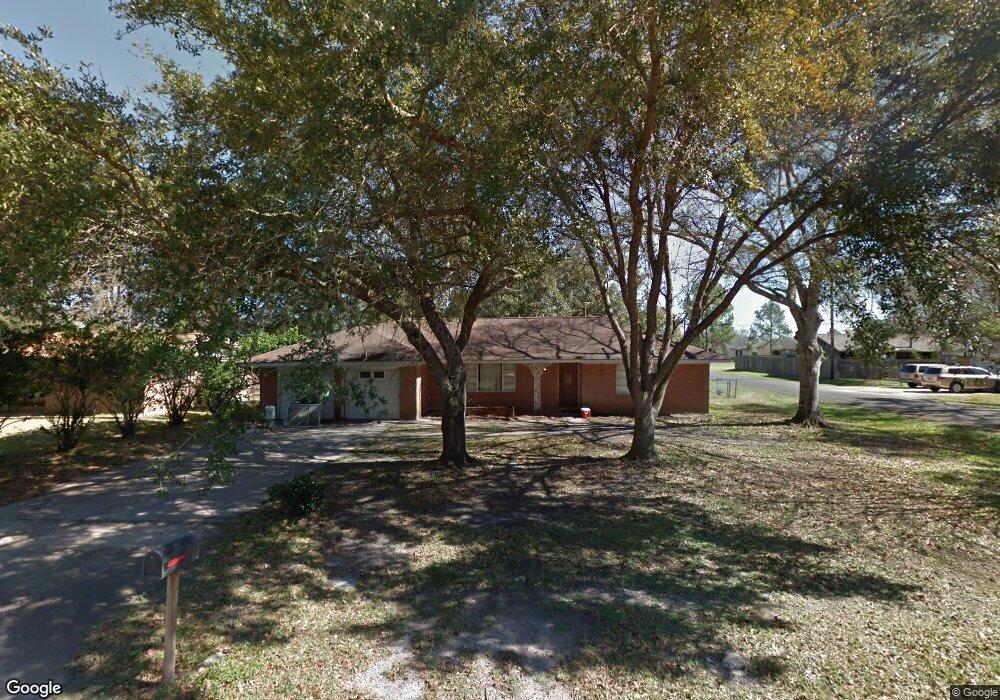 300 Lindsey Ave, Bay City, TX 77414 - photo 1