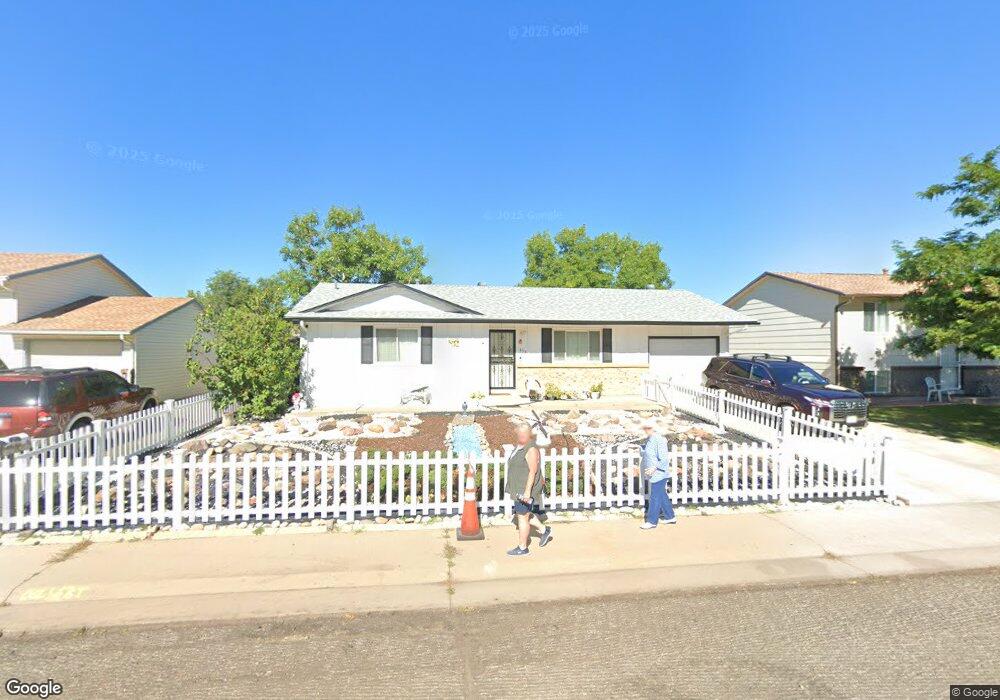 833 Lewiston St, Aurora, CO 80011 - photo 1