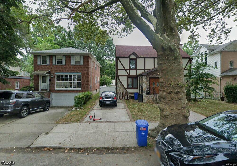 18246 80th Dr, Jamaica, NY 11432 - photo 1