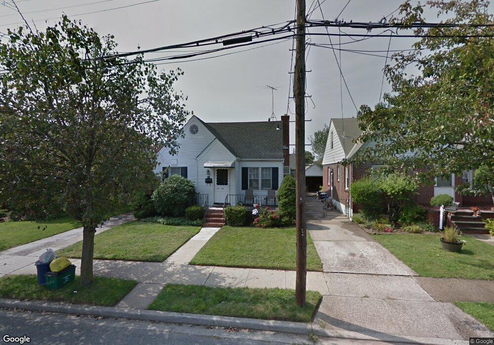 53 Lincoln Ave, New Hyde Park, NY 11040 - photo 1