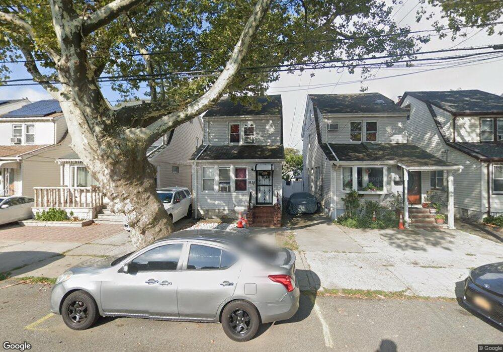 8024 162nd St, Jamaica, NY 11432 - photo 1