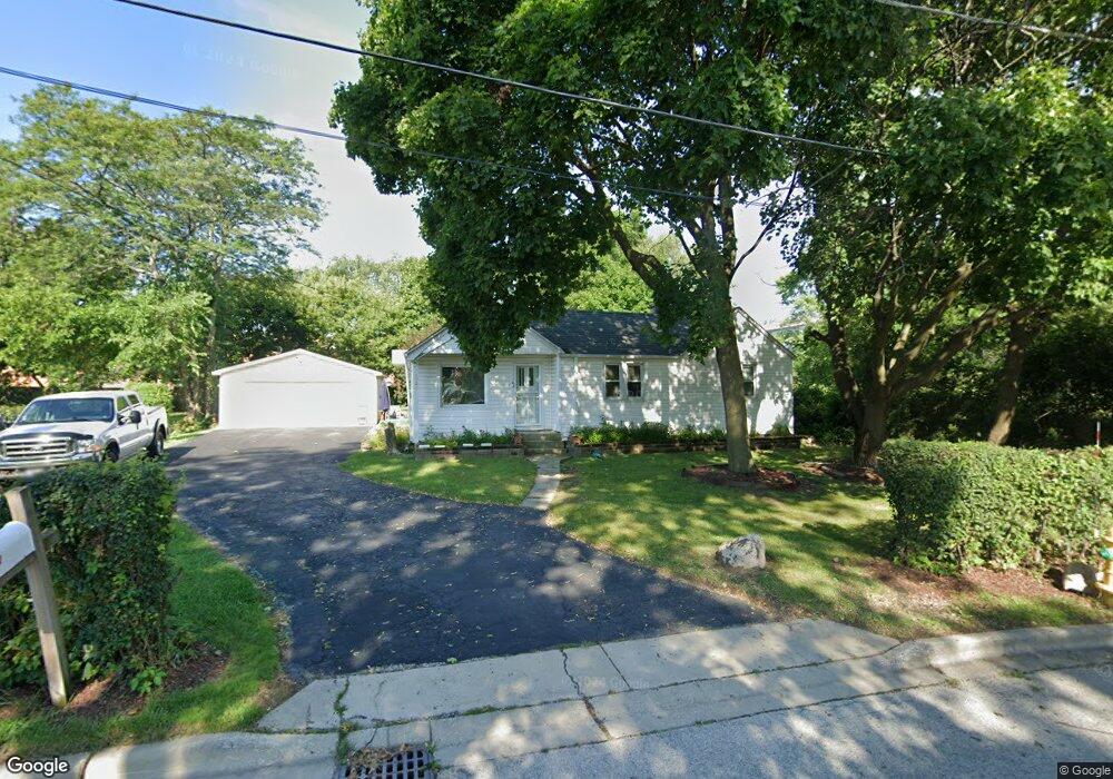 1028 N Pioneer Rd, Waukegan, IL 60085 - photo 1