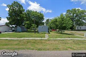 307 W 4th St, Golden, IL 62339