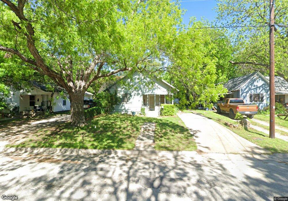 1508 S Lindsay St, Gainesville, TX 76240 - photo 1