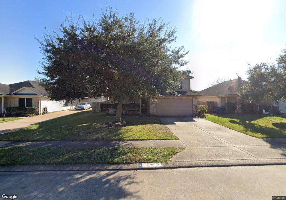 1011 Vera Cruz Dr, Rosenberg, TX 77471 - photo 1