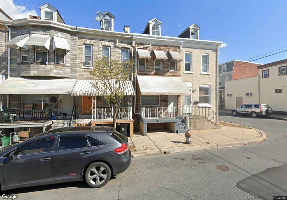 919 Marion St, Reading, PA 19604 - photo 1