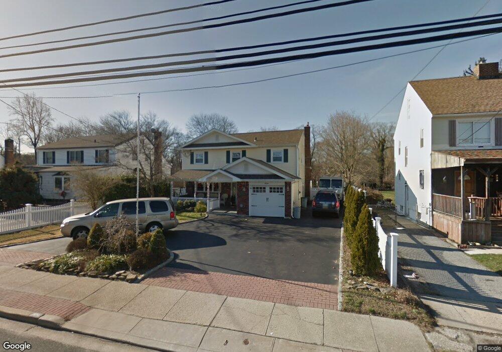 1694 Meadowbrook Rd, Merrick, NY 11566 - photo 1