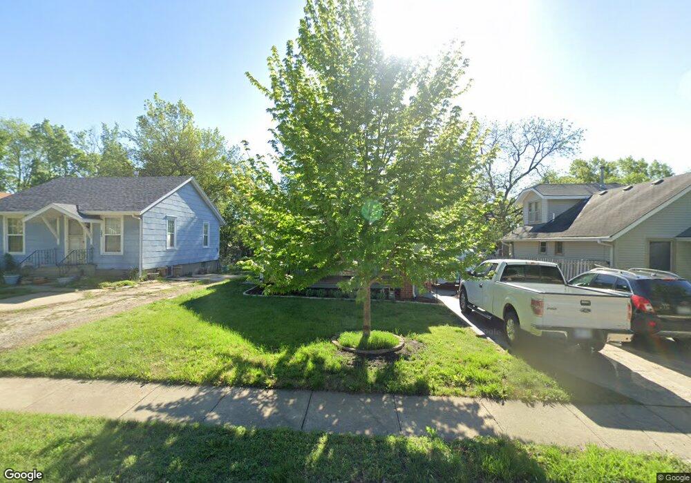 822 SW Warren Ave, Topeka, KS 66606 - photo 1