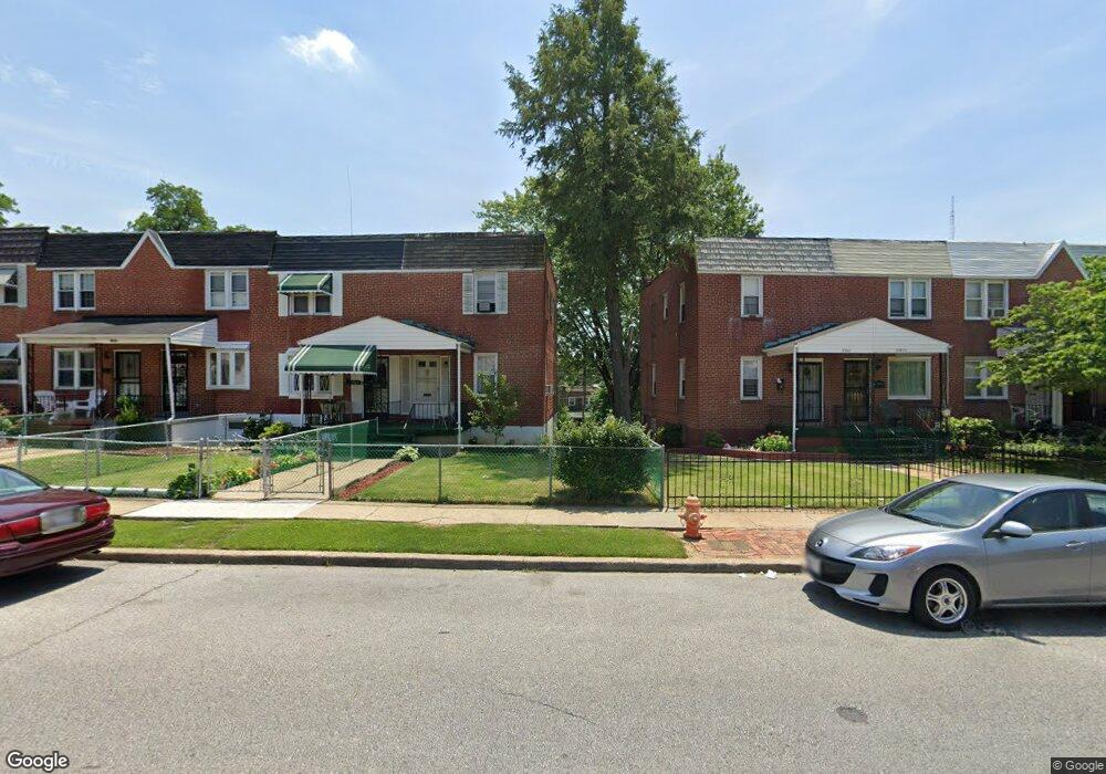 2867 Edgecombe Cir S, Baltimore, MD 21215 - photo 1