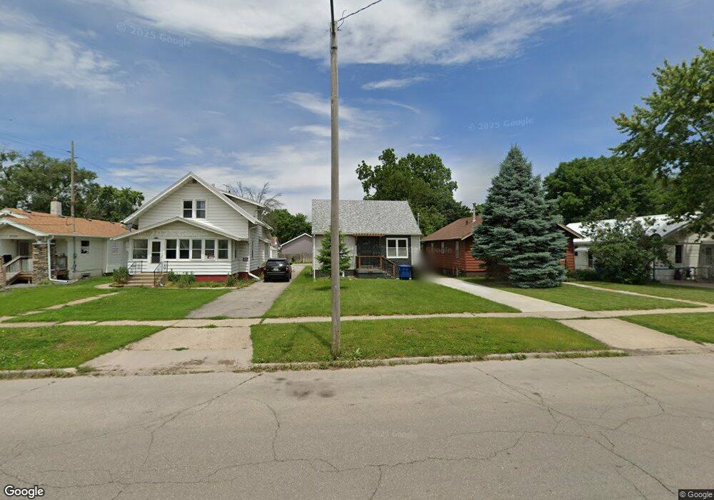2312 E Grand Ave, Des Moines, IA 50317 - photo 1