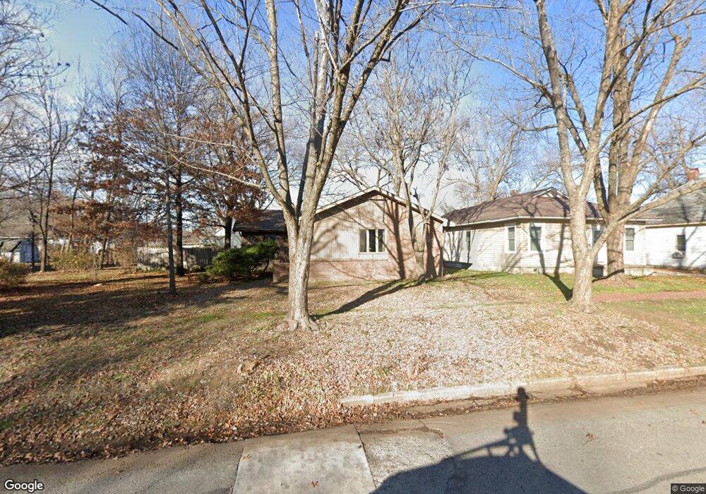 2617 Clark Ave, Parsons, KS 67357 - photo 1