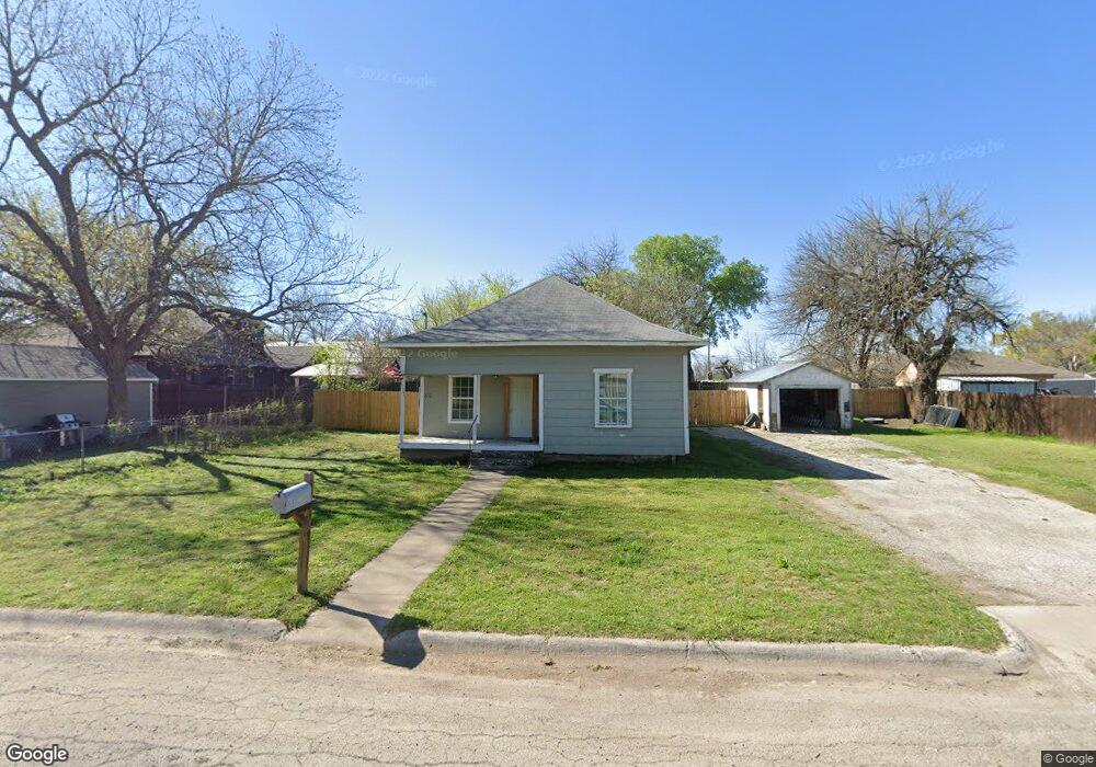 403 W Mill St, Decatur, TX 76234 - photo 1