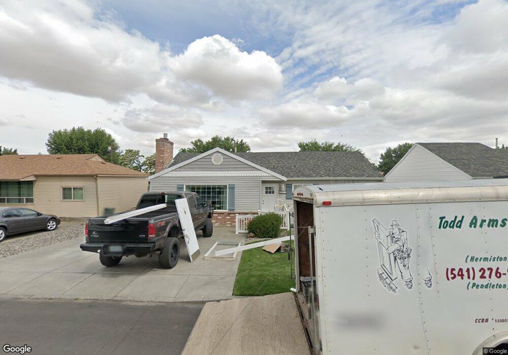 3045 SW Jay Ave, Pendleton, OR 97801 - photo 1