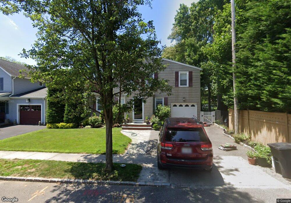 43 Dewey St, Manhasset, NY 11030 - photo 1