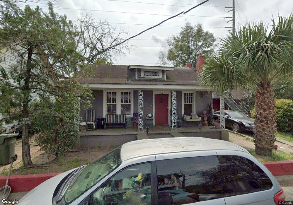 209 W 61st St, Savannah, GA 31405 - photo 1
