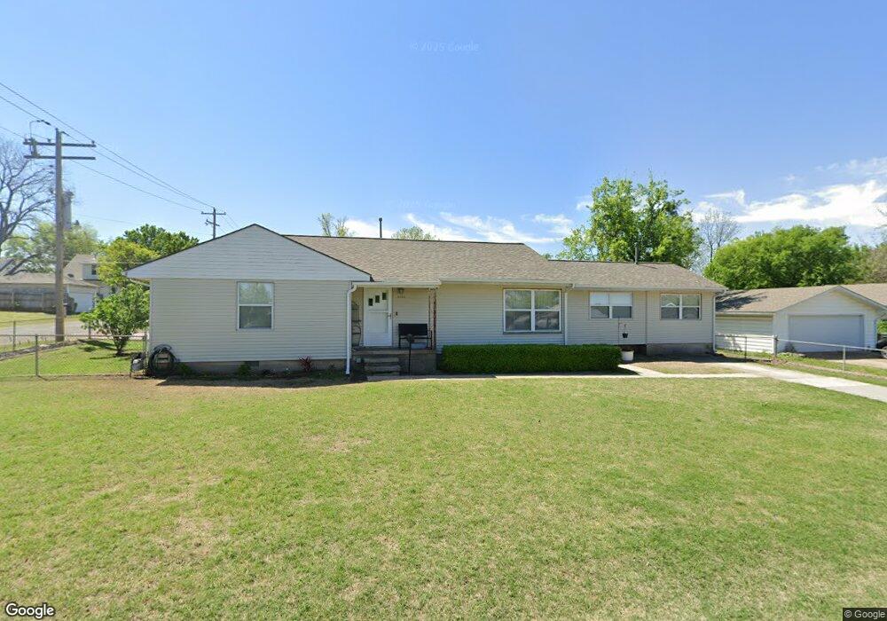 1340 E University Ave, Sapulpa, OK 74066 - photo 1
