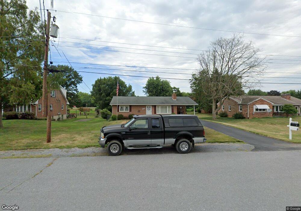 17538 Woodlawn Dr, Hagerstown, MD 21740 - photo 1