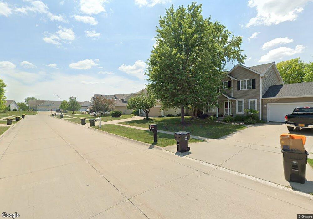 320 NE Carefree Ln, Waukee, IA 50263 - photo 1