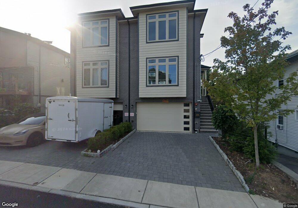 805 Fairview Ln unit Side B, Fort Lee, NJ 07024 - photo 1