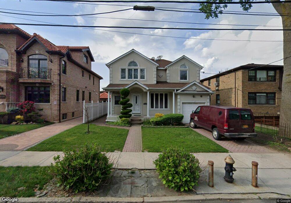 150-33 25th Dr, Flushing, NY 11354 - photo 1