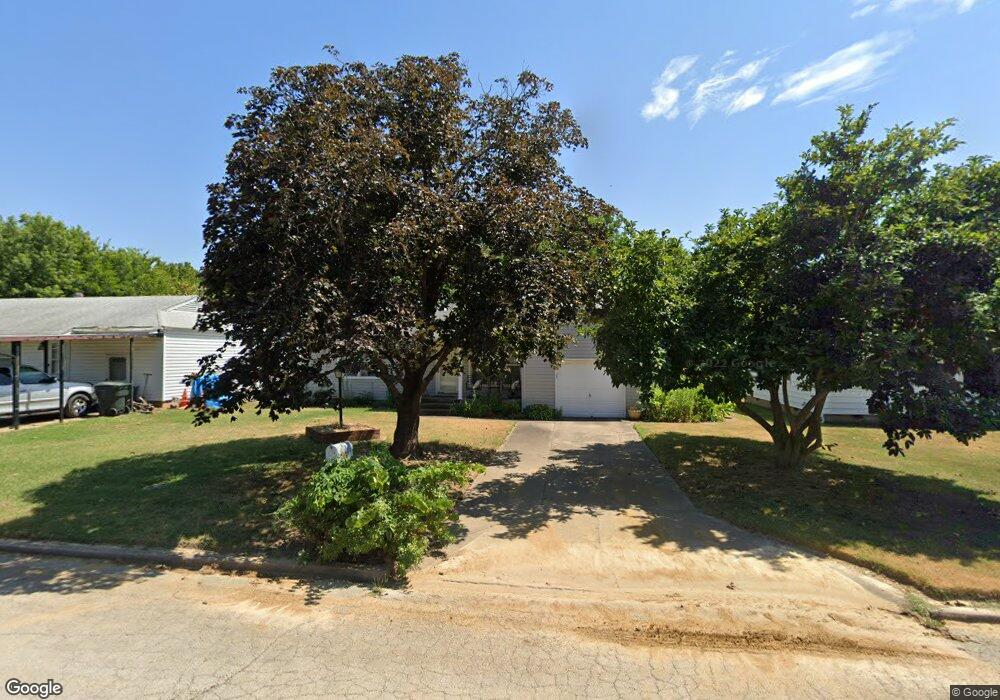 205 E Falletti Ave, Claremore, OK 74017 - photo 1