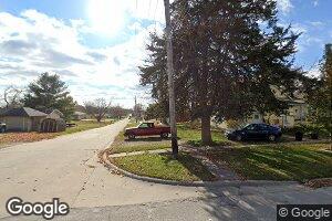 203 W Hickory St, Sigourney, IA 52591