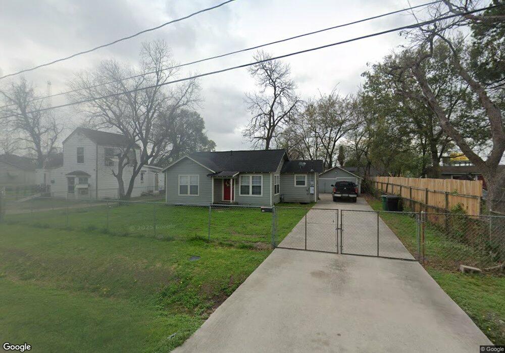 145 Theron St, Houston, TX 77022 - photo 1