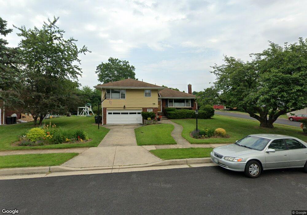 6511 Baythorne Rd, Baltimore, MD 21209 - photo 1