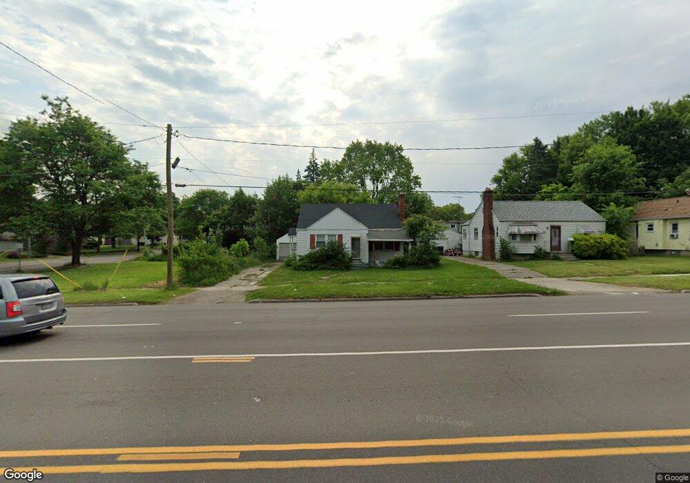 909 S Ballenger Hwy, Flint, MI 48532 - photo 1
