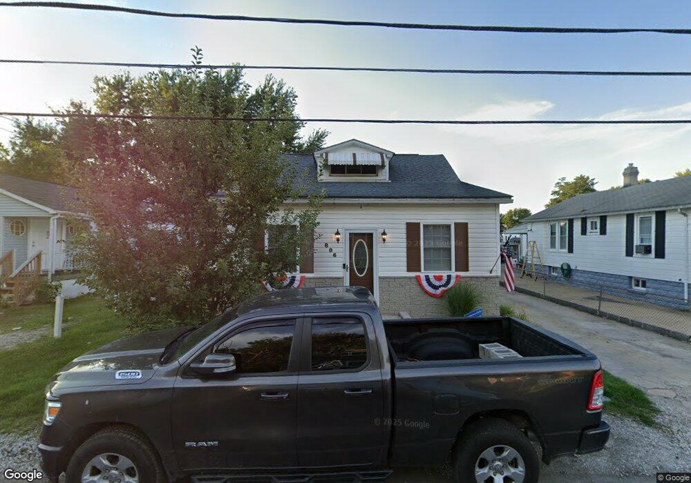 806 Platinum Ave, Essex, MD 21221 - photo 1