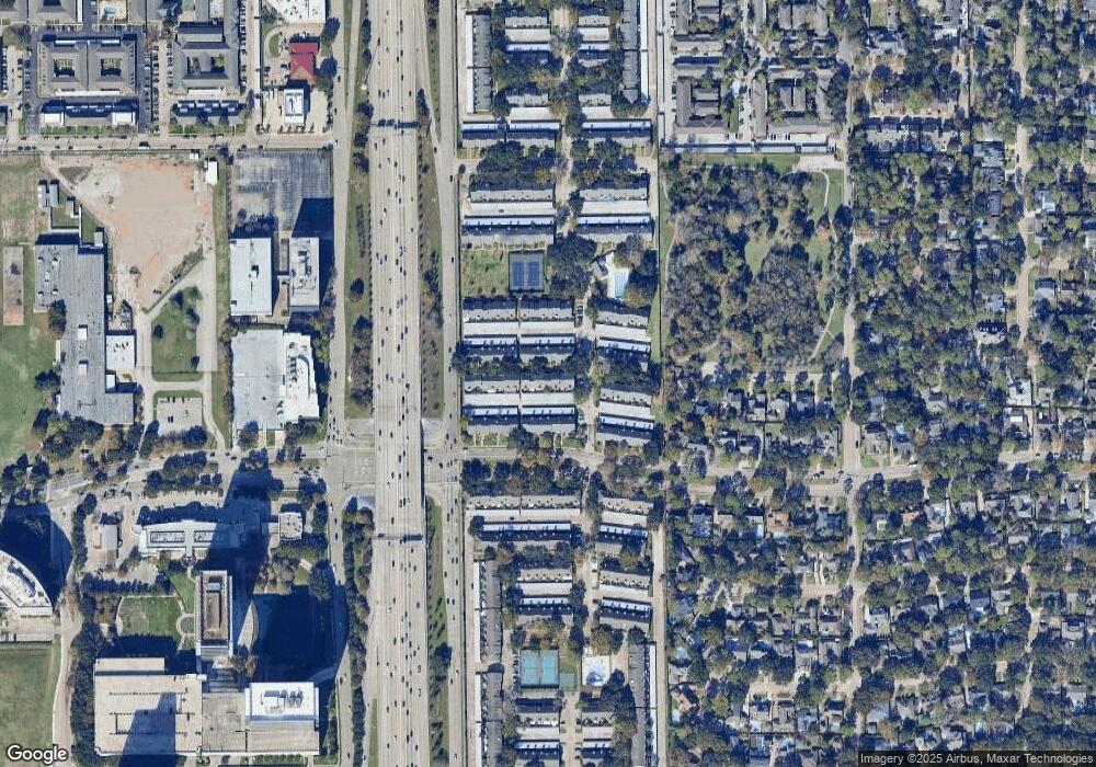 10290 Briar Forest Dr unit 26, Houston, TX 77042 - photo 1