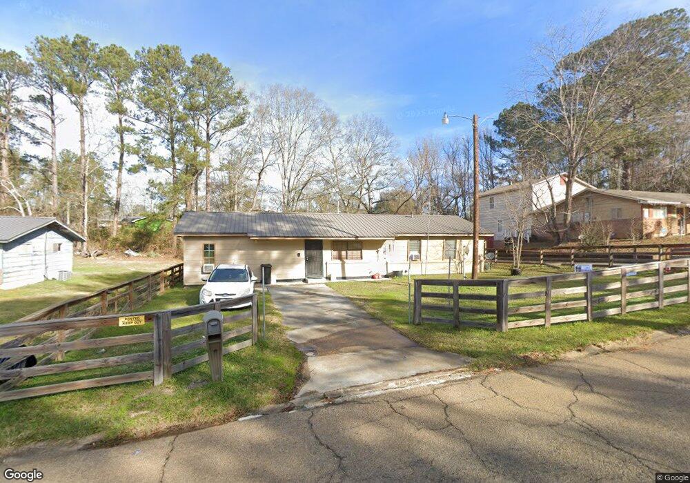 117 Autumn St, Hazlehurst, MS 39083 - photo 1