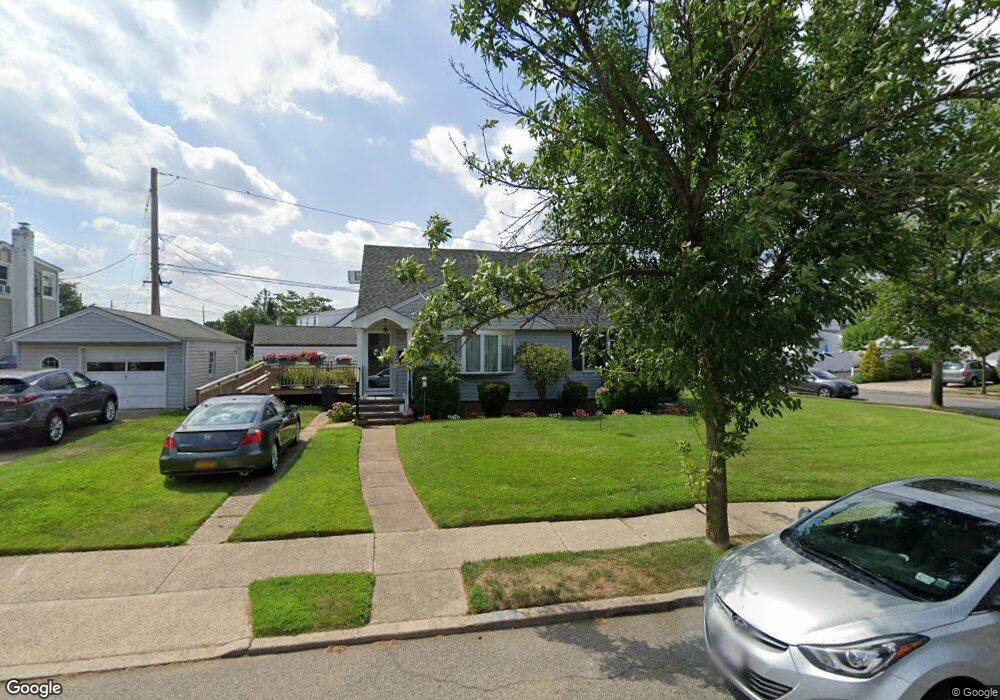 1067 Sherman Dr, Franklin Square, NY 11010 - photo 1